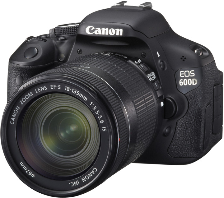 Canon EOS 600D + objektiv EF-S 18-135 IS_2089781127