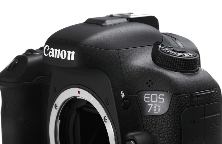 Canon EOS 7D Mark II, tělo_200687162