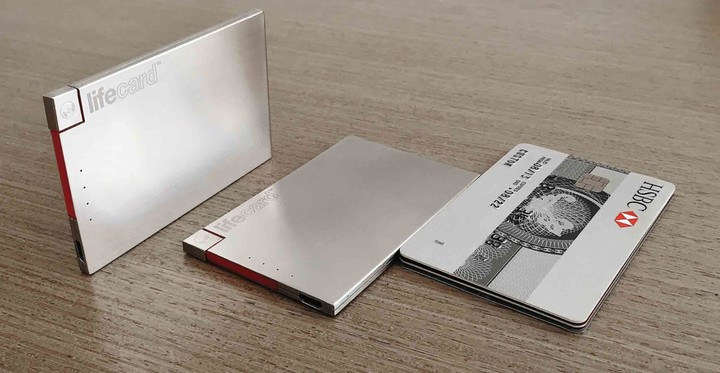 PlusUs LifeCard Ultra-Portable PowerBank 1,500 mAh Fits in card slot Lightning - 18K Rose Gold_825357780